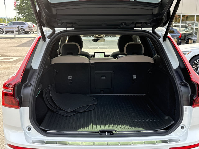 Certified 2026 Volvo XC60 B5 Plus AWD/4WD image 25