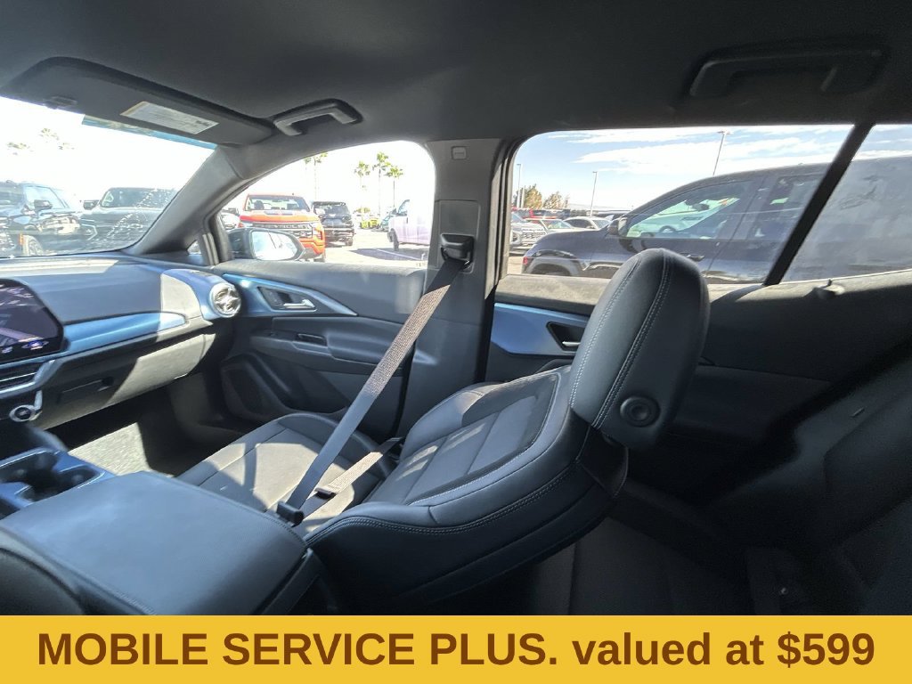 Used 2024 Chevrolet Equinox EV LT w/ LPO, Blackout Package FWD image 3