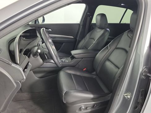 Used 2025 Cadillac XT4 Premium Luxury FWD image 16