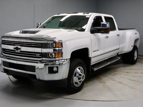 Used 2019 Chevrolet Silverado 3500 LTZ w/ Duramax Plus Package AWD/4WD image 6