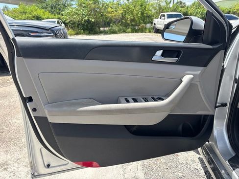 Used 2017 Hyundai Sonata Sport w/ Value Edition Package 02 FWD image 10