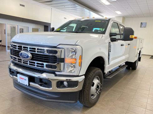 New 2026 Ford F350 XL w/ XL Chrome Package AWD/4WD image 4