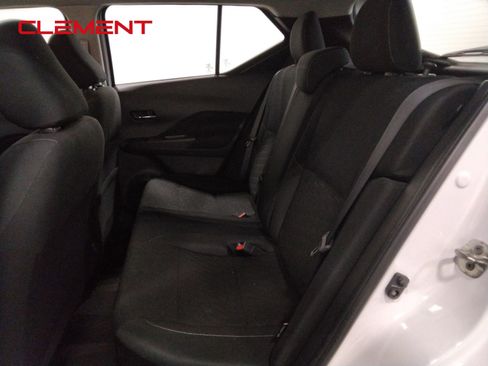 Used 2023 Nissan Kicks SV image 31