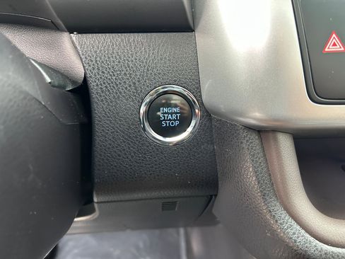 Used 2017 Toyota Highlander Limited Platinum image 18