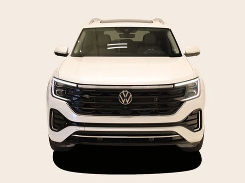 Used 2024 Volkswagen Atlas SEL Premium R-Line AWD/4WD image 3