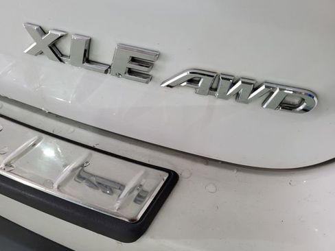 Used 2016 Toyota Highlander XLE image 48