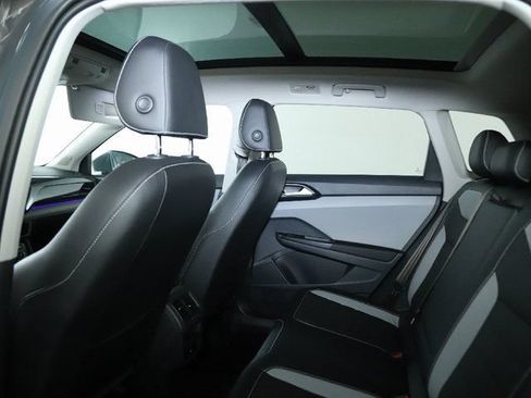 Certified 2023 Volkswagen Taos SEL AWD/4WD image 15