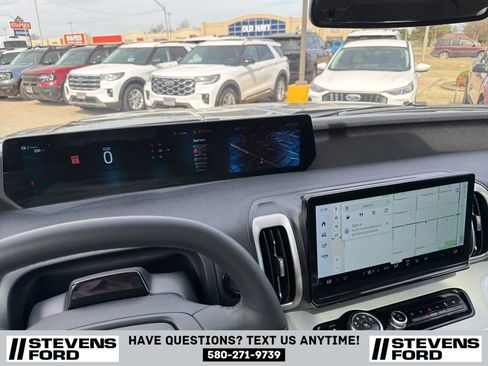 Used 2025 Ford Expedition Max Active RWD image 24