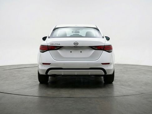 Used 2025 Nissan Sentra SV image 7