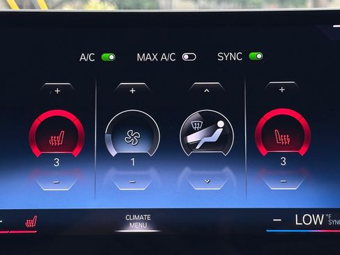 Used 2023 BMW 330i Sedan w/ M Sport Package RWD image 7