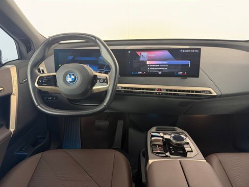Used 2023 BMW iX xDrive50 w/ Convenience Package AWD/4WD image 31