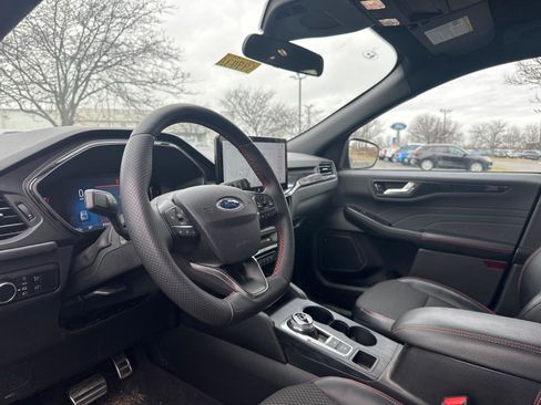 Used 2023 Ford Escape ST-Line w/ Tech Pack #1 image 9