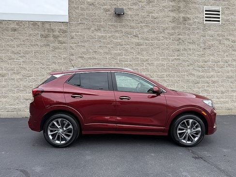 Used 2023 Buick Encore GX Select w/ Sport Touring Package FWD image 2