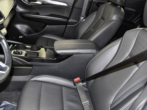 Used 2024 Buick Envision Preferred image 37