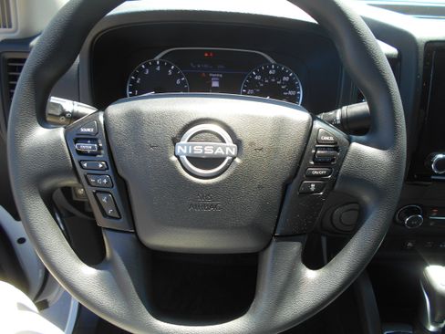 Used 2024 Nissan Frontier S w/ Technology Package RWD image 10