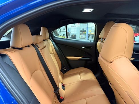 Used 2025 Lexus UX 300h AWD w/ Accessory Package (Z1) image 27