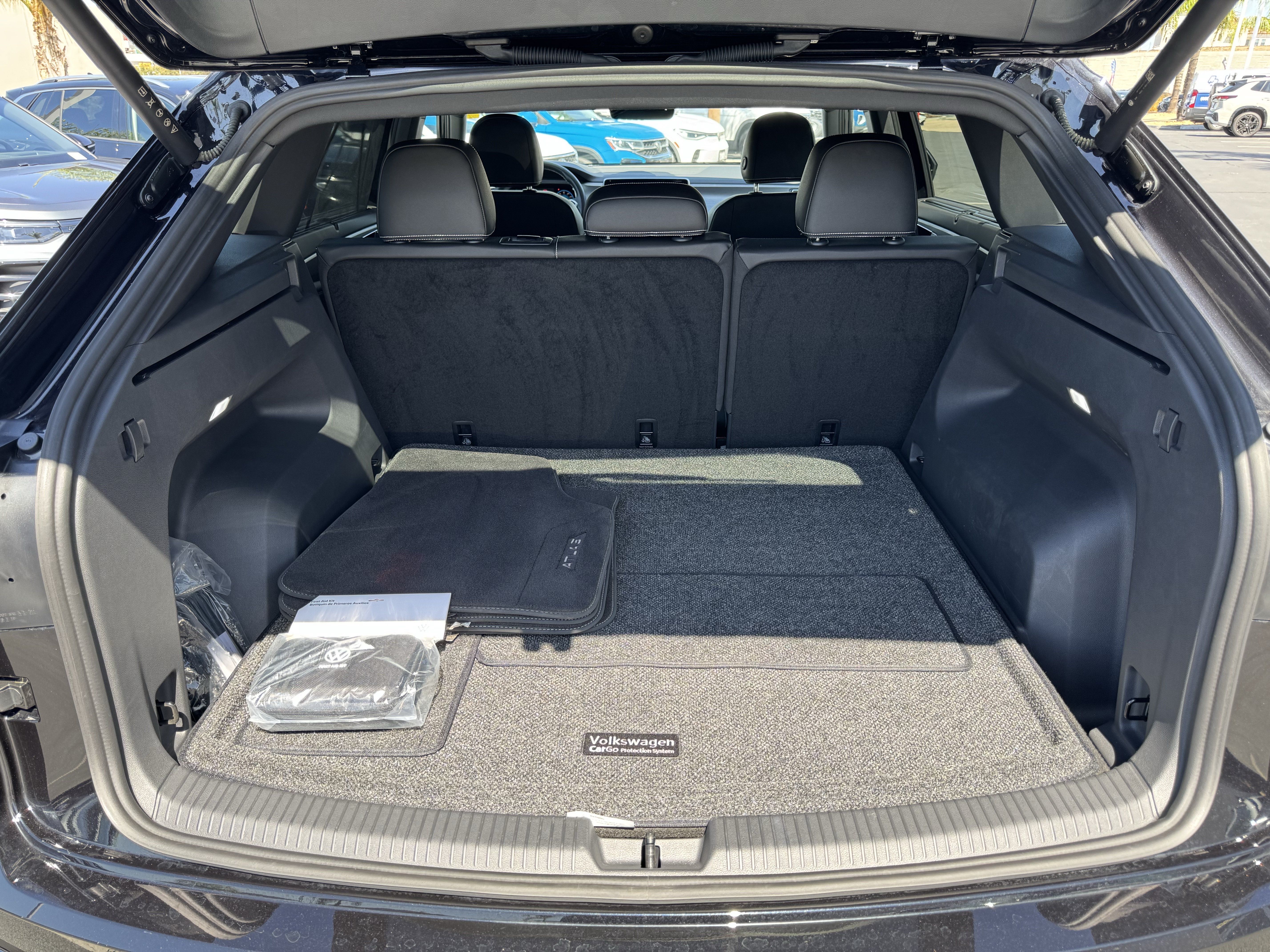 Used 2026 Volkswagen Atlas Cross Sport SE FWD image 36