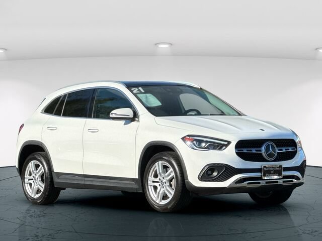 Used 2021 Mercedes-Benz GLA 250 4MATIC w/ Premium Package image 8