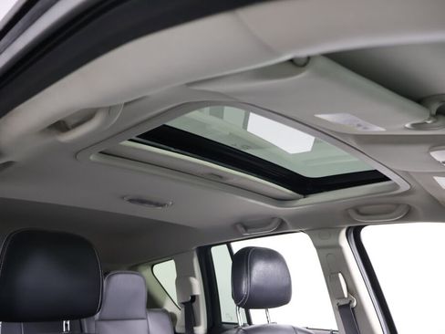 Used 2016 Jeep Compass High Altitude image 38