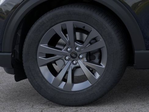 Used 2026 Ford Explorer Active AWD/4WD image 19