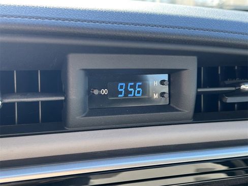 Used 2019 Toyota Corolla L image 26