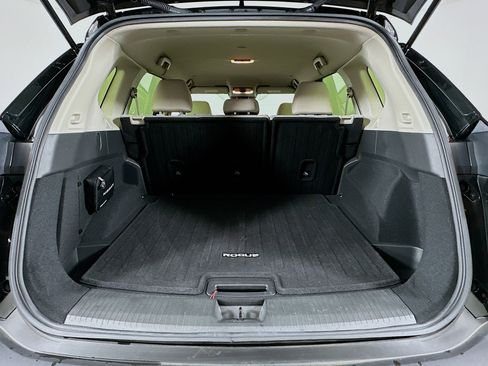 Used 2023 Nissan Rogue SV image 27