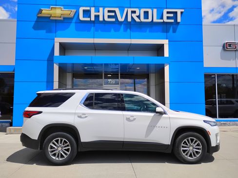 Used 2023 Chevrolet Traverse LT FWD image 10