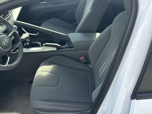 New 2026 Hyundai Elantra Sport FWD image 18