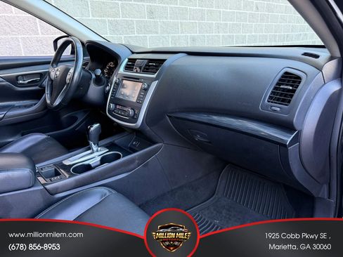 Used 2017 Nissan Altima 2.5 SL w/ 2.5 Technology Package FWD image 19