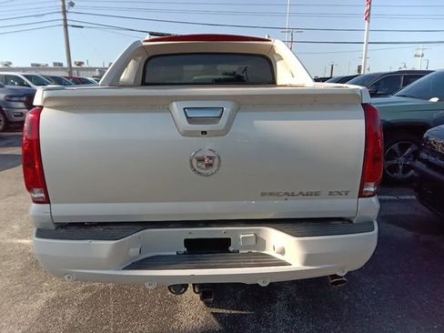 Used 2008 Cadillac Escalade EXT AWD/4WD image 4