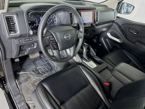 Used 2024 Nissan Frontier SL w/ Technology Package image 8