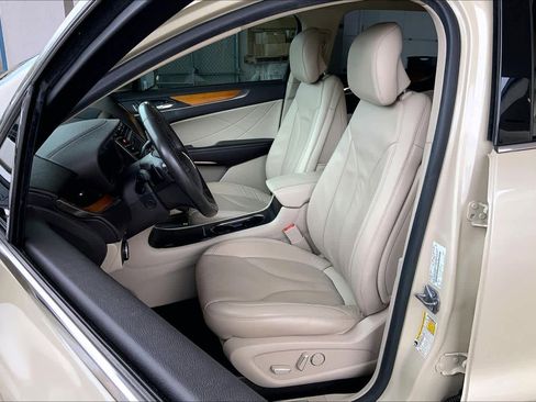 Used 2018 Lincoln MKC Select w/ Select Plus Package image 7