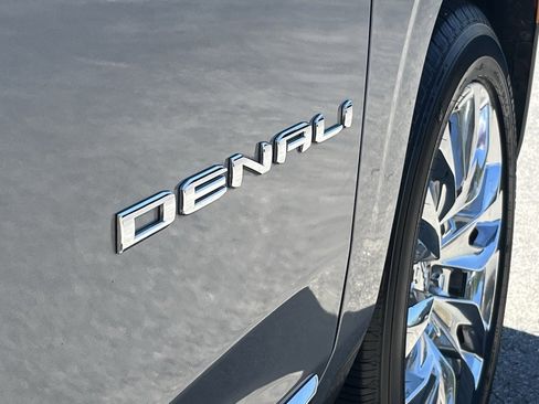 Used 2021 GMC Yukon Denali image 8