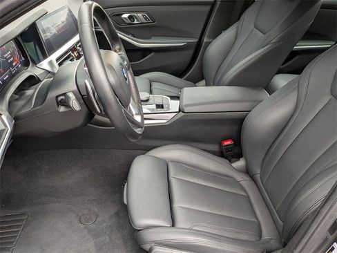 Used 2019 BMW 330i xDrive Sedan w/ Convenience Package image 11