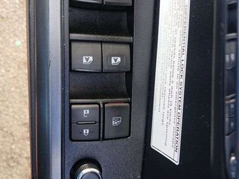 Used 2018 Toyota Tacoma TRD Off-Road image 57