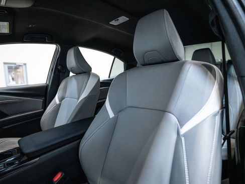 Certified 2025 Toyota Camry SE w/ Convenience Package image 6