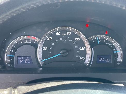 Used 2013 Toyota Camry SE FWD image 10