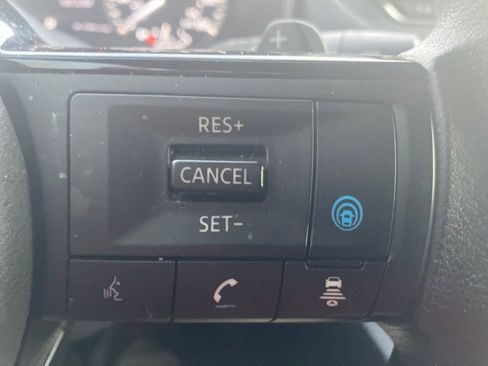 Used 2021 Nissan Rogue SV image 15