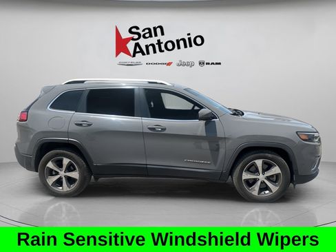 Used 2019 Jeep Cherokee Limited w/ Technology Group FWD image 20