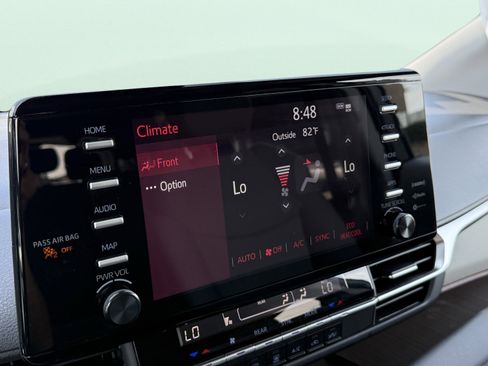 Used 2024 Toyota Sienna LE image 83