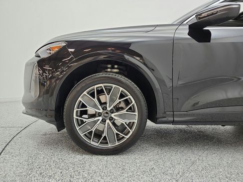 Used 2025 Audi Q5 Premium Plus w/ Premium Plus AWD/4WD image 38