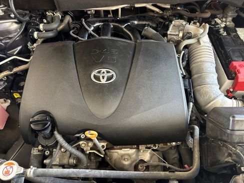 Used 2022 Toyota Highlander Limited FWD image 32
