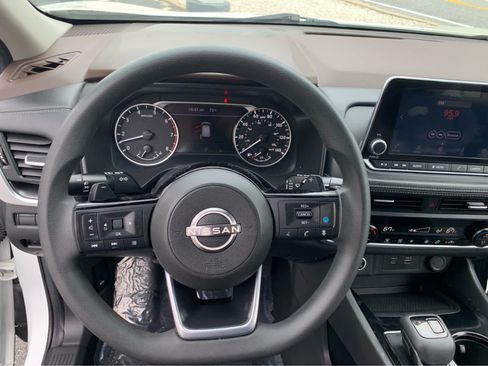 Used 2023 Nissan Rogue SV AWD/4WD image 15