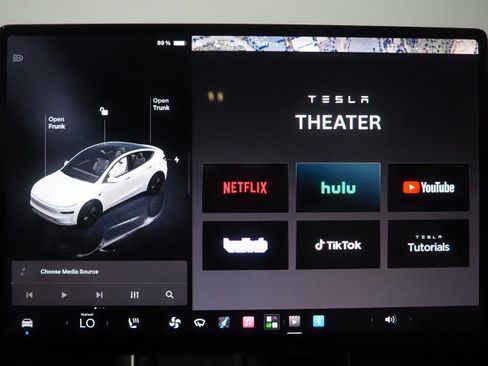 Used 2026 Tesla Model Y Long Range AWD/4WD image 46