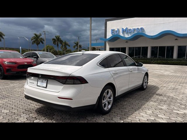 Certified 2025 Honda Accord SE image 7