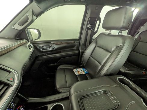 Used 2021 Chevrolet Tahoe Z71 w/ Z71 Signature Package image 29