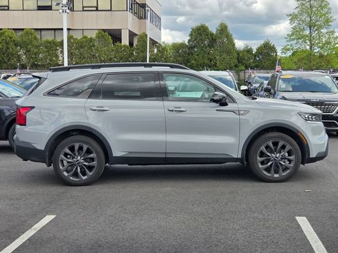 Used 2023 Kia Sorento SX Prestige AWD/4WD image 3