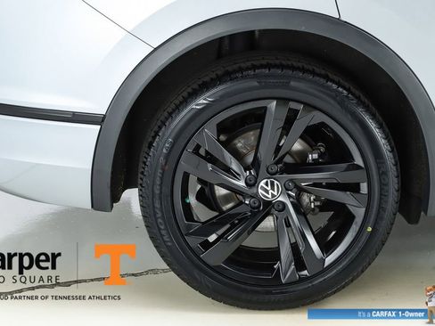 Used 2023 Volkswagen Tiguan SE R-Line AWD/4WD image 13
