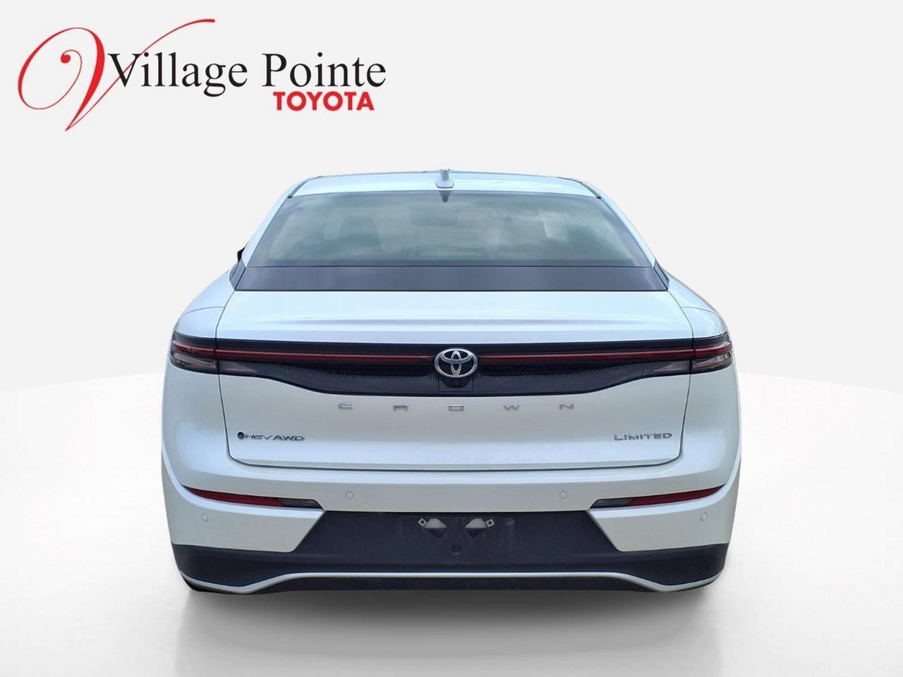 Certified 2024 Toyota Crown AWD/4WD image 4