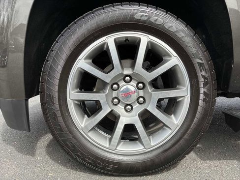 Used 2019 GMC Yukon Denali AWD/4WD image 18